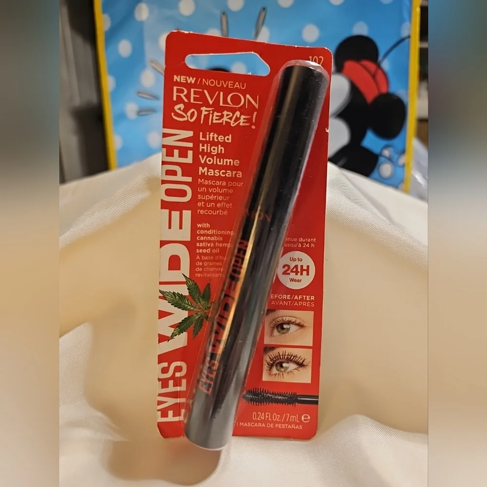 Revlon Black Mascara for Bold Lashes